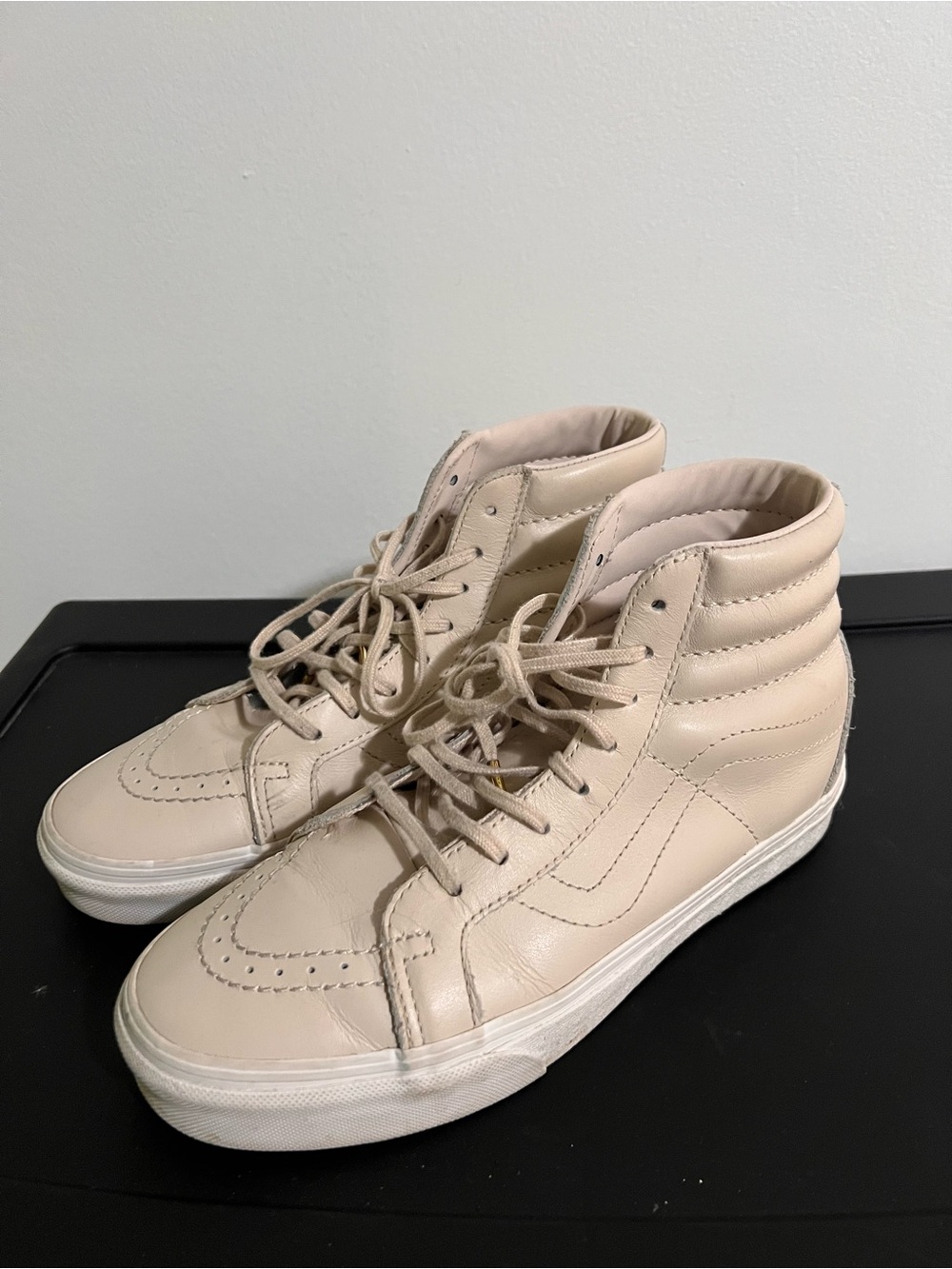 High-Top Women's Leather Sneakers in pink gold women us8 / men6.5